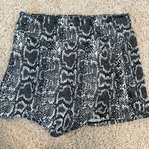 snakeskin envelope shorts